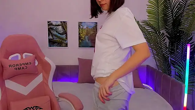 Lina Brownie online show from March 3, 4:58 am