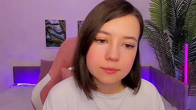 Lina Brownie online show from March 21, 2:28 am