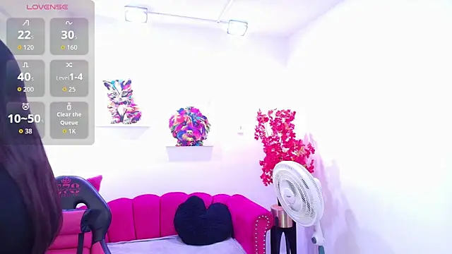 Miss dolly  online show from April 10, 12:21 pm