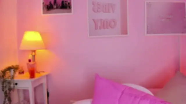 little-natt online show from December 23, 9:29 pm