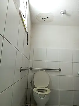 azuado20xv online show from November 6, 1:01 pm