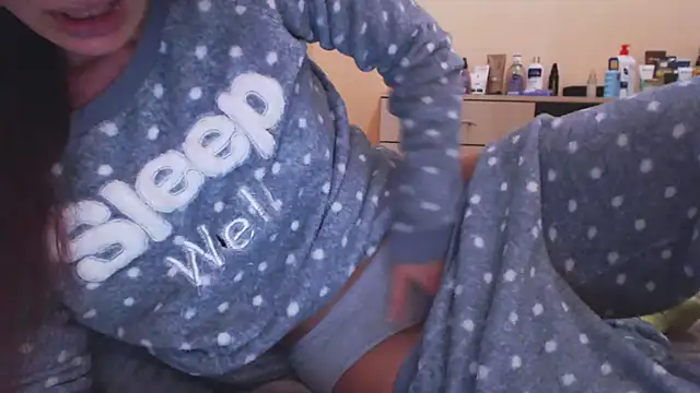 Snapshot of LovelyAndraGirl chatting on September 18, 3:58 pm LovelyAndraGirl online show from September 18, 3:58 pm