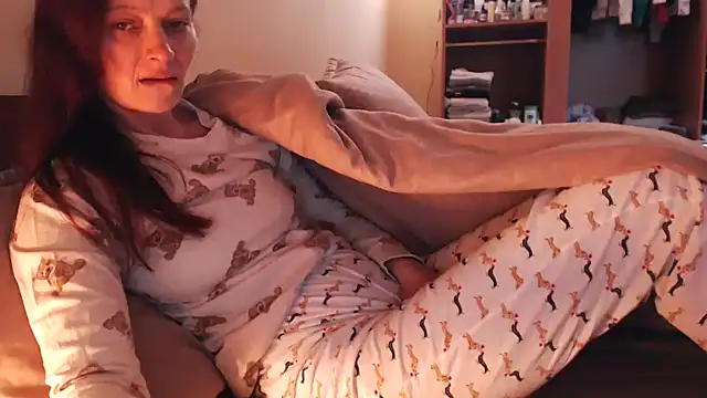 Snapshot of LovelyAndraGirl chatting on May 1, 4:39 am LovelyAndraGirl online show from May 1, 4:39 am