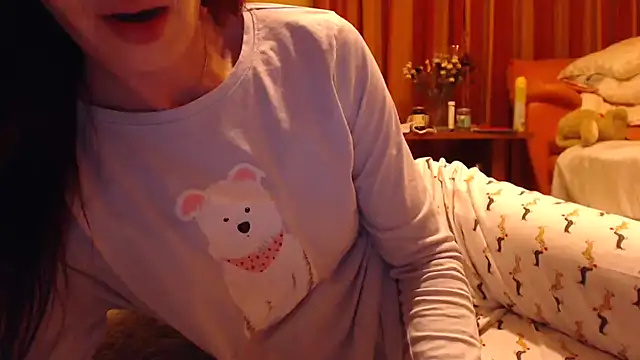 Snapshot of LovelyAndraGirl chatting on May 16, 7:56 pm LovelyAndraGirl online show from May 16, 7:56 pm
