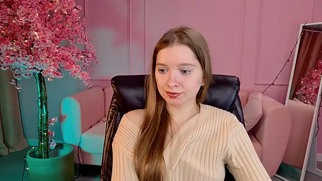 MayaSinabon online show from March 4, 3:15 pm
