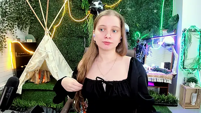 MayaSinabon online show from October 5, 12:14 pm
