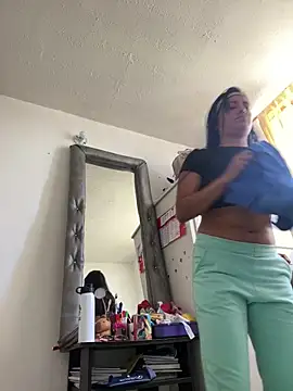 AlanaLars online show from April 2, 4:59 pm