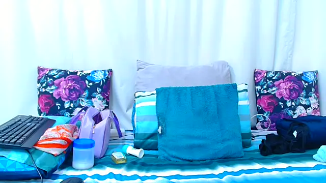 Snapshot of HotSmallTits chatting on November 24, 3:45 pm HotSmallTits online show from November 24, 3:45 pm