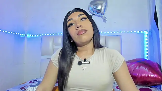 Snapshot of Anny_jhonsonx chatting on February 1, 4:00 am Anny jhonsonx online show from February 1, 4:00 am