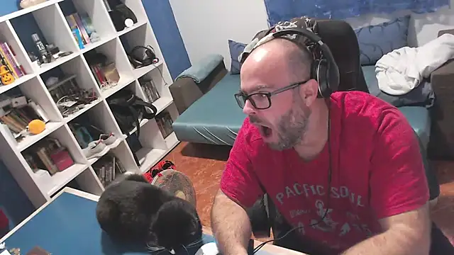 ravingr4d4 online show from October 23, 10:52 pm