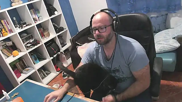 ravingr4d4 online show from October 27, 11:09 pm