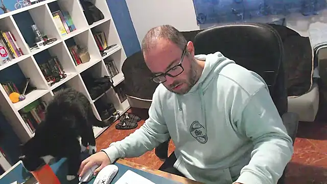 ravingr4d4 online show from November 17, 9:04 am