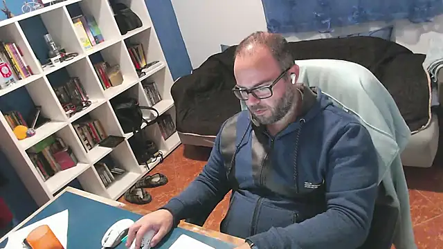 ravingr4d4 online show from November 17, 10:04 pm