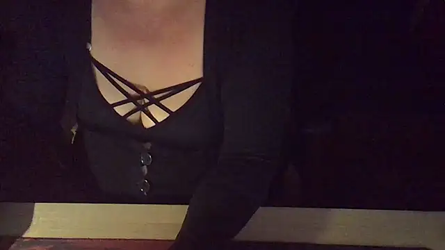 Silvia2277 online show from October 17, 7:16 pm