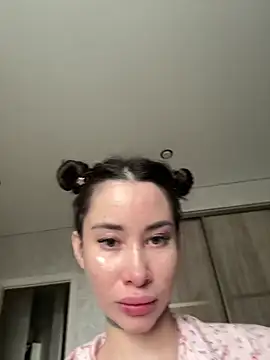 Yunasi online show from March 11, 11:33 am