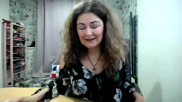 Helen1974 online show from May 7, 1:55 am