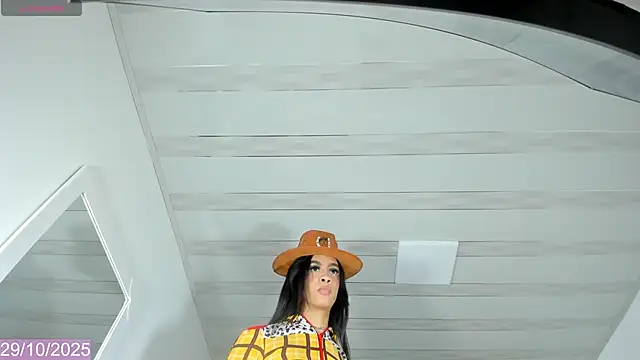 Sussy Hots online show from October 29, 8:32 pm