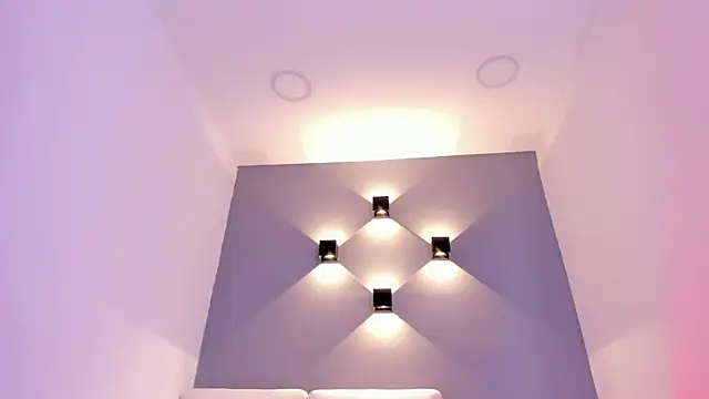 Snapshot of sophiarossee_ chatting on January 14, 6:28 pm sophiarossee online show from January 14, 6:28 pm