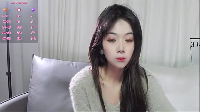 Snapshot of Duludulu_007 chatting on April 24, 12:57 am Duludulu 007 online show from April 24, 12:57 am