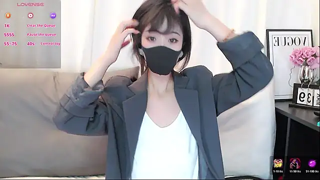 Snapshot of Duludulu_007 chatting on May 8, 1:44 am Duludulu 007 online show from May 8, 1:44 am