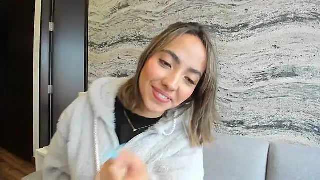 Snapshot of Sophi__a chatting on March 19, 8:22 pm Sophi a online show from March 19, 8:22 pm