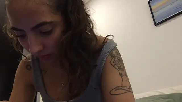 Sophi  a online show from March 27, 12:38 am