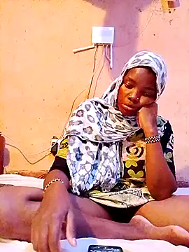 cute naimah online show from November 9, 1:31 pm