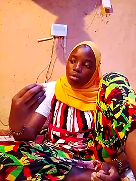 cute naimah online show from November 14, 2:05 pm