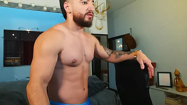 AndrewMartinez online show from February 3, 10:00 pm