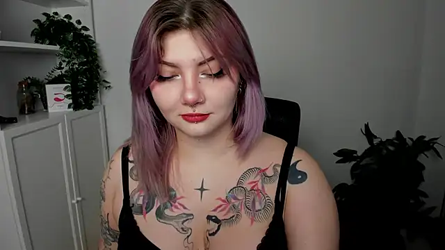 GabbiePerfect online show from April 12, 2:00 pm