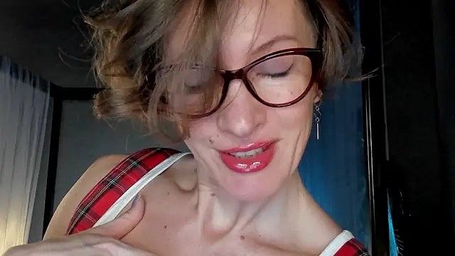 Dorothy Meyer online show from February 23, 8:44 pm