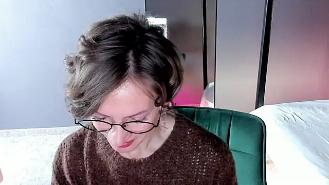 Dorothy Meyer online show from February 17, 3:14 am