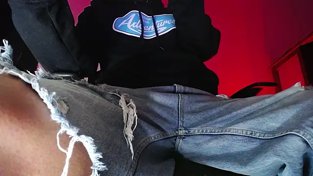 zacwatson  online show from November 18, 2:50 am