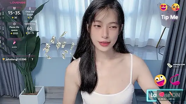 Snapshot of Aurora_99 chatting on October 18, 2:03 am Aurora 99 online show from October 18, 2:03 am