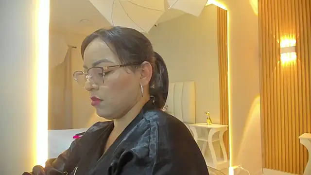 Romina017 online show from October 4, 12:08 am