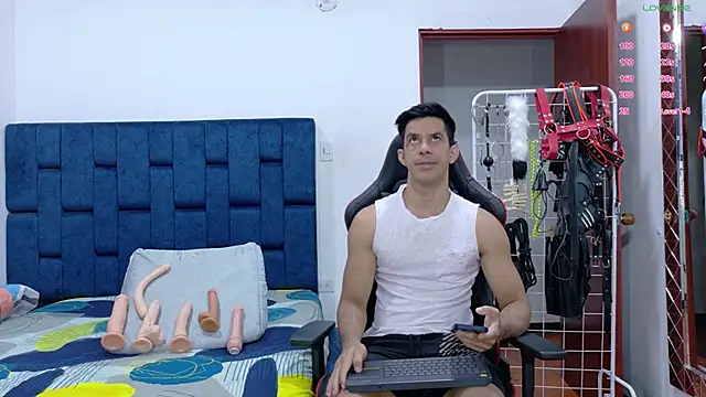 JoseRumbero26 online show from January 13, 11:43 pm