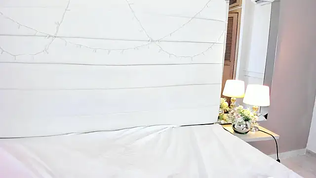 Lilly 2809  online show from November 12, 4:24 am