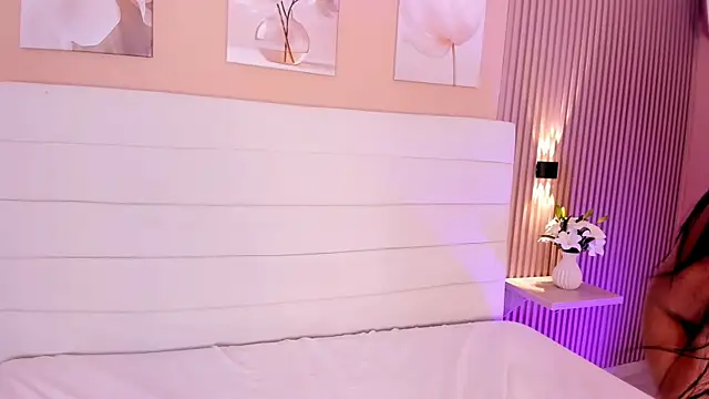 Lilly 2809  online show from March 28, 3:50 am