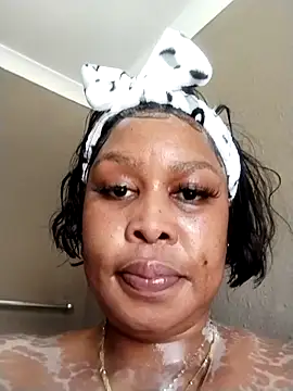 Snapshot of ThickyMinajxx chatting on February 1, 10:25 am ThickyMinajxx online show from February 1, 10:25 am