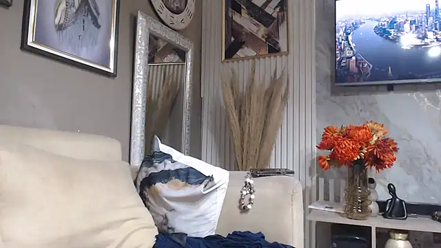 Snapshot of ThickyMinajxx chatting on February 14, 3:25 am ThickyMinajxx online show from February 14, 3:25 am