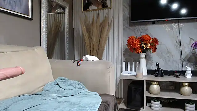 Snapshot of ThickyMinajxx chatting on February 28, 2:01 am ThickyMinajxx online show from February 28, 2:01 am