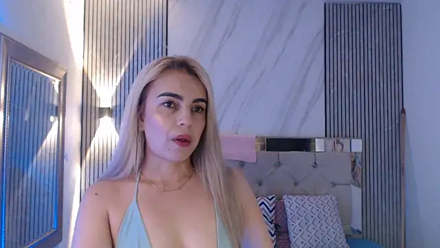 ashley  tylor online show from April 18, 2:26 am