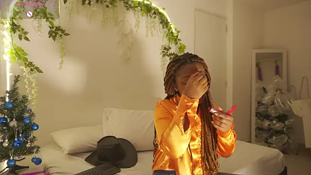 EmmaSanzz  online show from November 29, 11:35 am