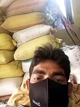 arpitverma0723 online show from May 6, 7:02 am