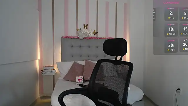 Mariana Rojas online show from October 16, 6:03 am