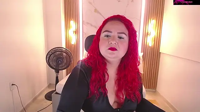 Mariana Rojas online show from May 30, 5:04 am