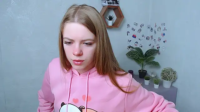 Snapshot of AliceFlirtt_ chatting on October 17, 5:54 am AliceFlirtt online show from October 17, 5:54 am