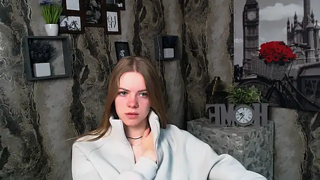 Snapshot of AliceFlirtt_ chatting on October 23, 9:19 am AliceFlirtt online show from October 23, 9:19 am