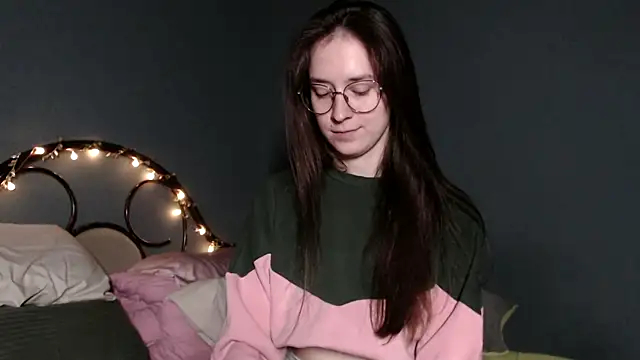 Snapshot of wow__kelly chatting on November 1, 3:25 pm wow kelly online show from November 1, 3:25 pm