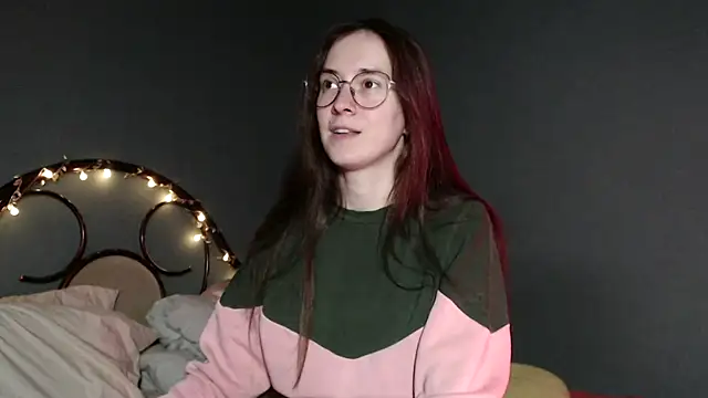 Snapshot of wow__kelly chatting on December 17, 3:18 pm wow kelly online show from December 17, 3:18 pm